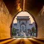 아파트 Castlehill The Perfect Blend Of Urban Living And Sightseeing Convenience