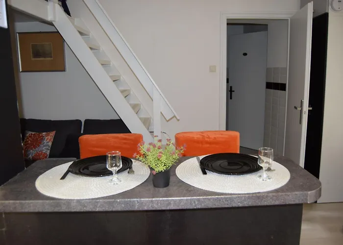 Castlehill The Perfect Blend Of Urban Living And Sightseeing Convenience Lejlighed Budapest