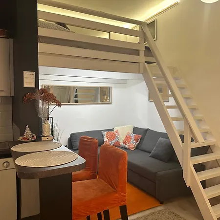 Apartament Castlehill The Perfect Blend Of Urban Living And Sightseeing Convenience