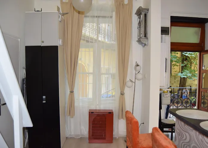 Castlehill The Perfect Blend Of Urban Living And Sightseeing Convenience Apartament Budapeszt