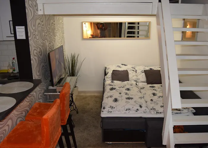 Castlehill The Perfect Blend Of Urban Living And Sightseeing Convenience *